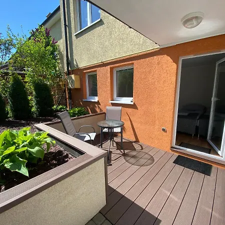 Kwatera prywatna Dwa pokoje z prywatną kuchnią i łazienką - niedaleko plaży