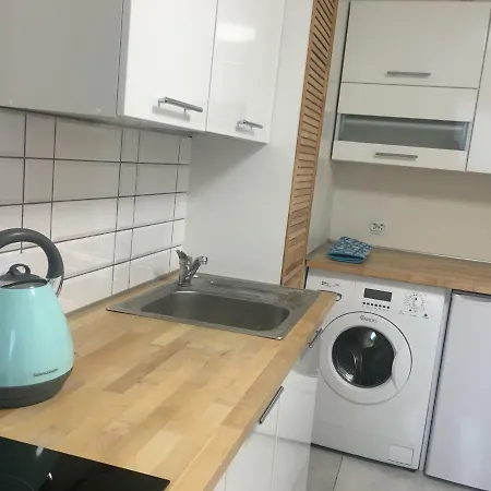 Kwatera prywatna Dwa pokoje z prywatną kuchnią i łazienką - niedaleko plaży